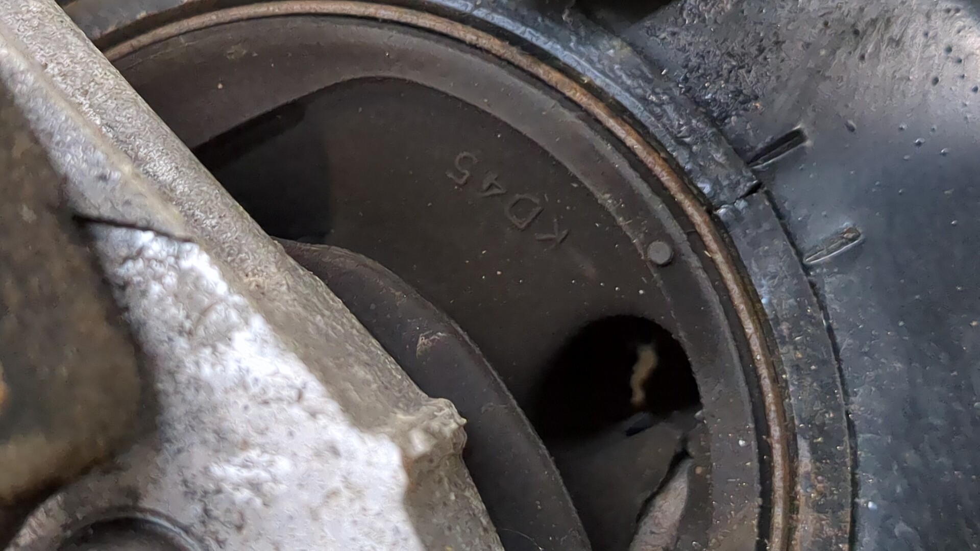 Опора двигателя левая