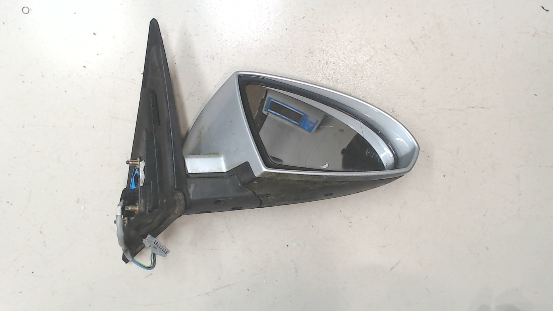 Зеркало правое электрическое