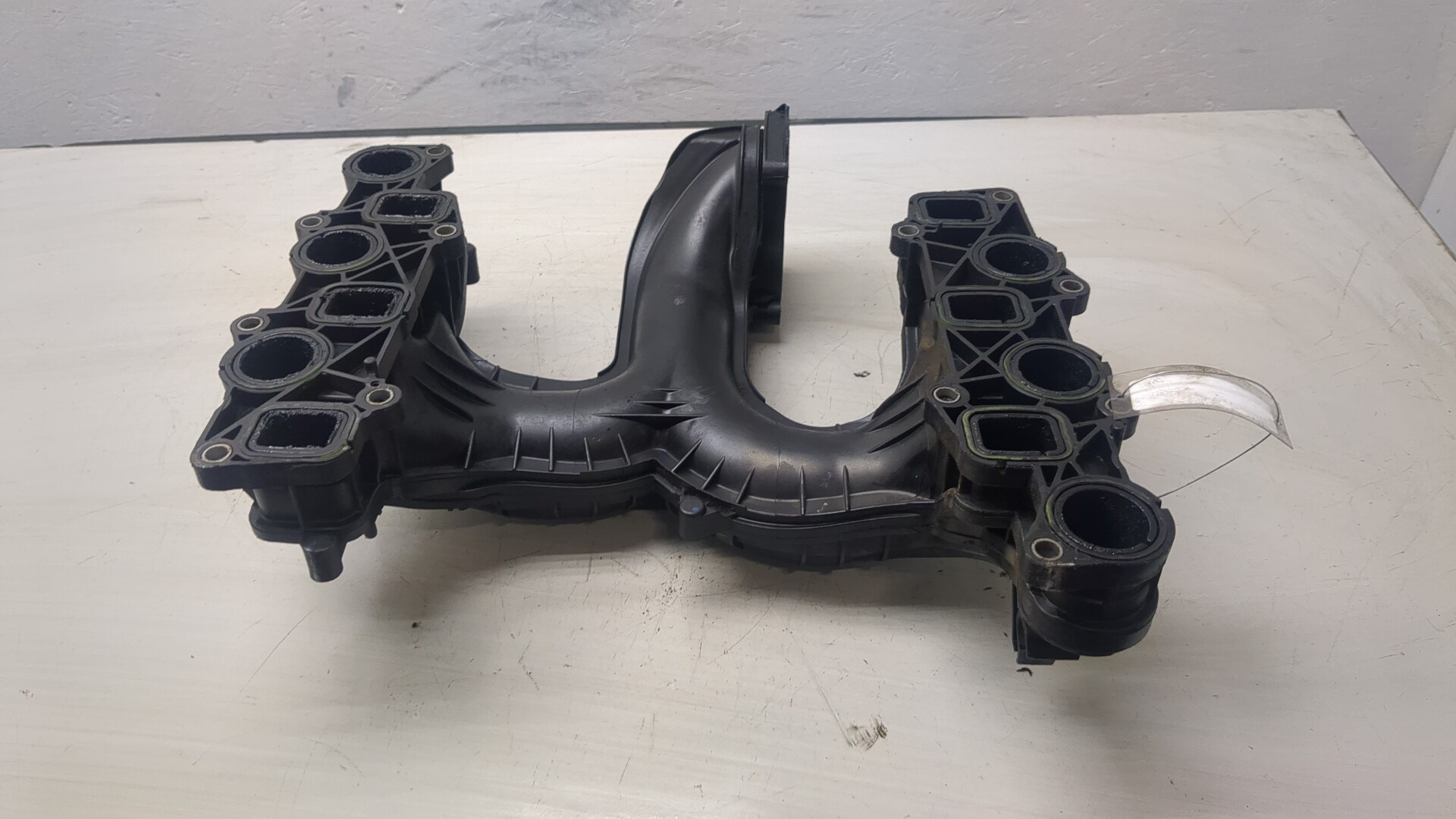 Коллектор впускной