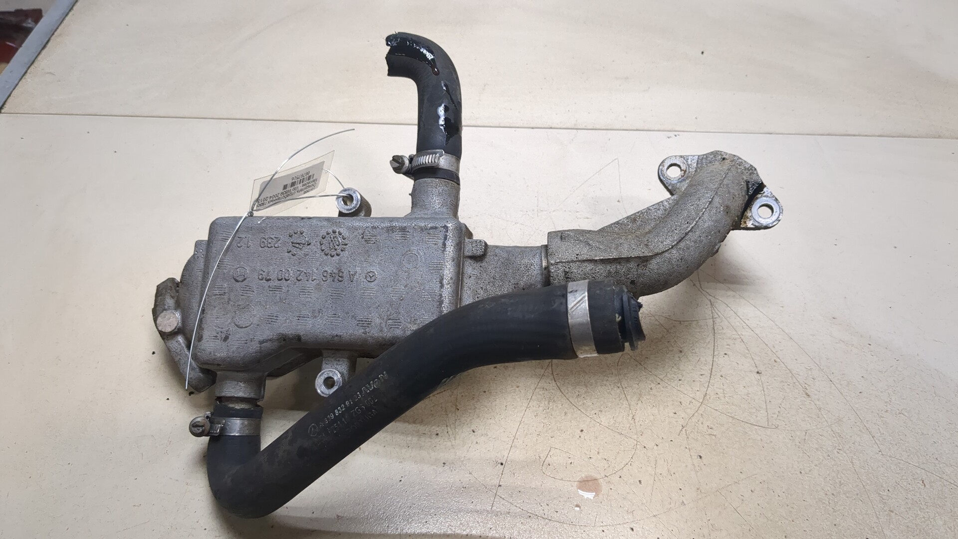 Тройник вентиляции картерных газов