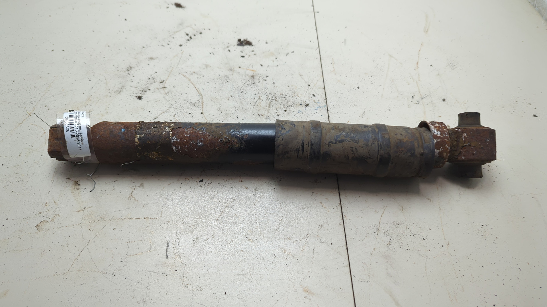 Амортизатор задний (стойка)