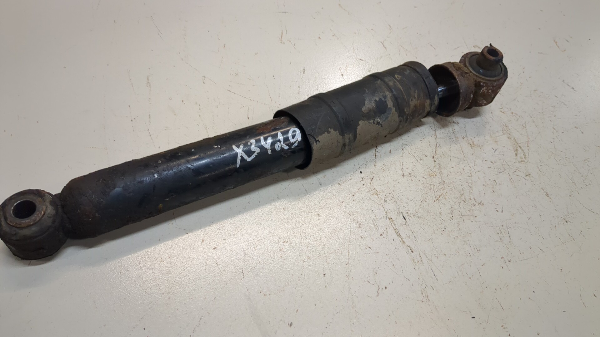 Амортизатор задний (стойка)