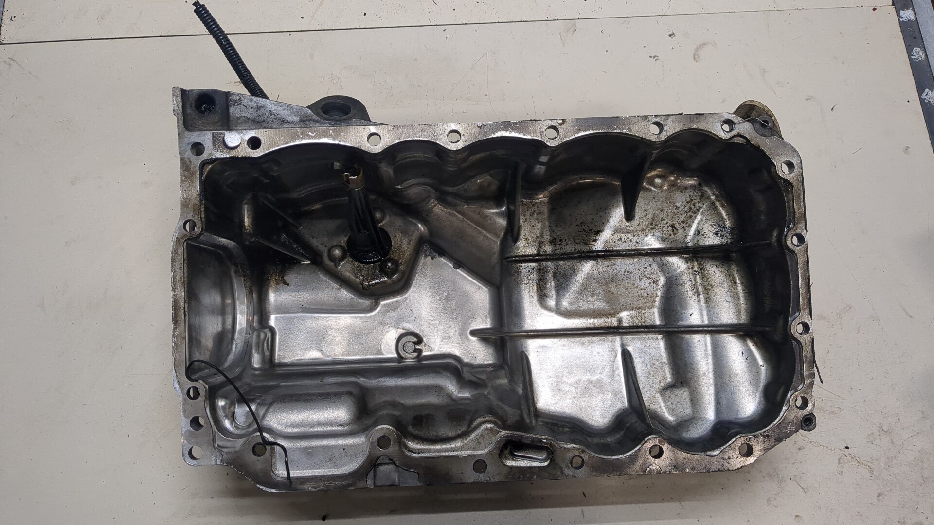 Поддон масляный двигателя (картер)