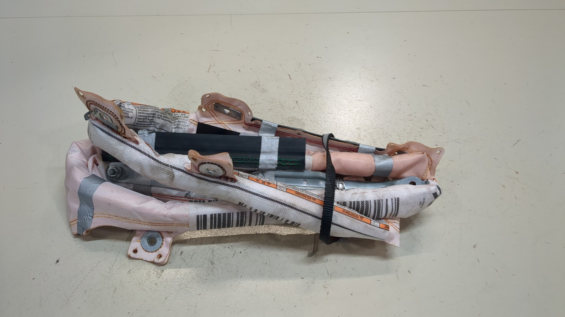 Подушка безопасности боковая (шторка)