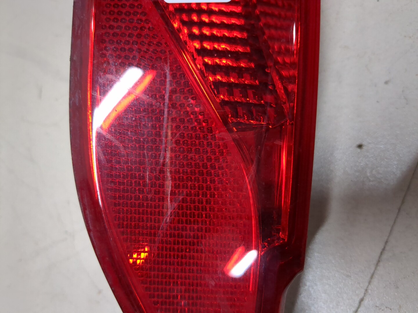 Фара противотуманная левая