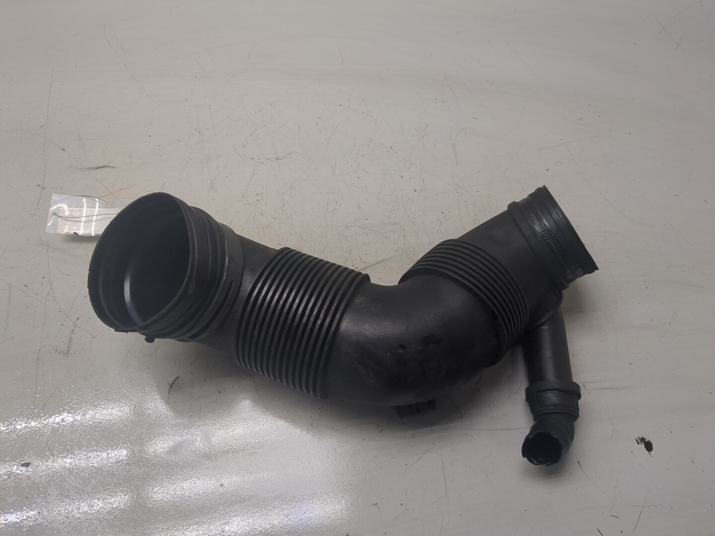 Патрубок воздушного фильтра