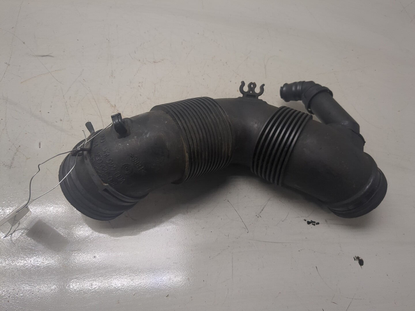 Патрубок воздушного фильтра