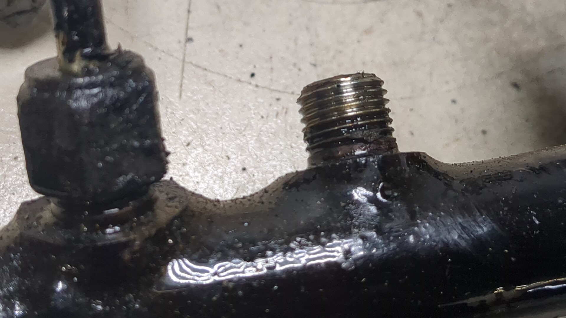 Рейка топливная (рампа)