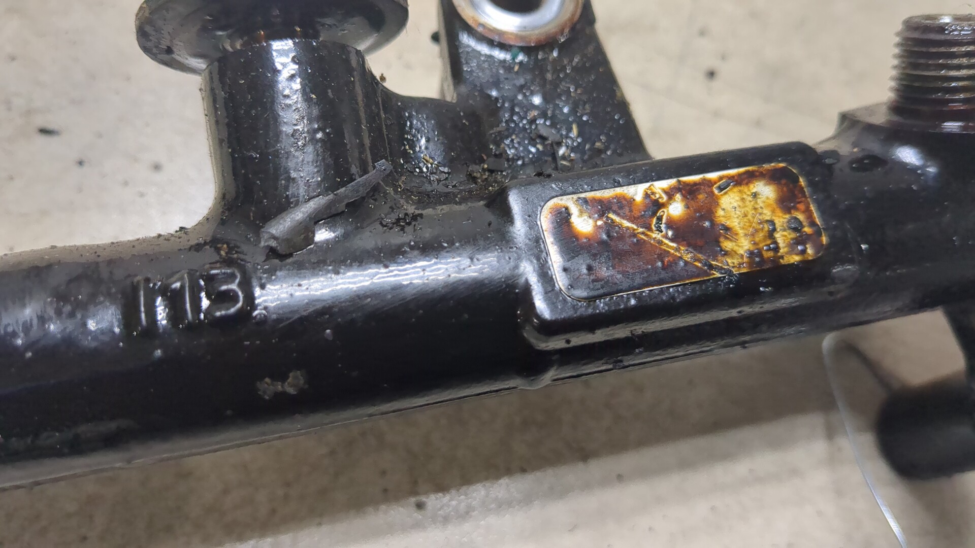 Рейка топливная (рампа)