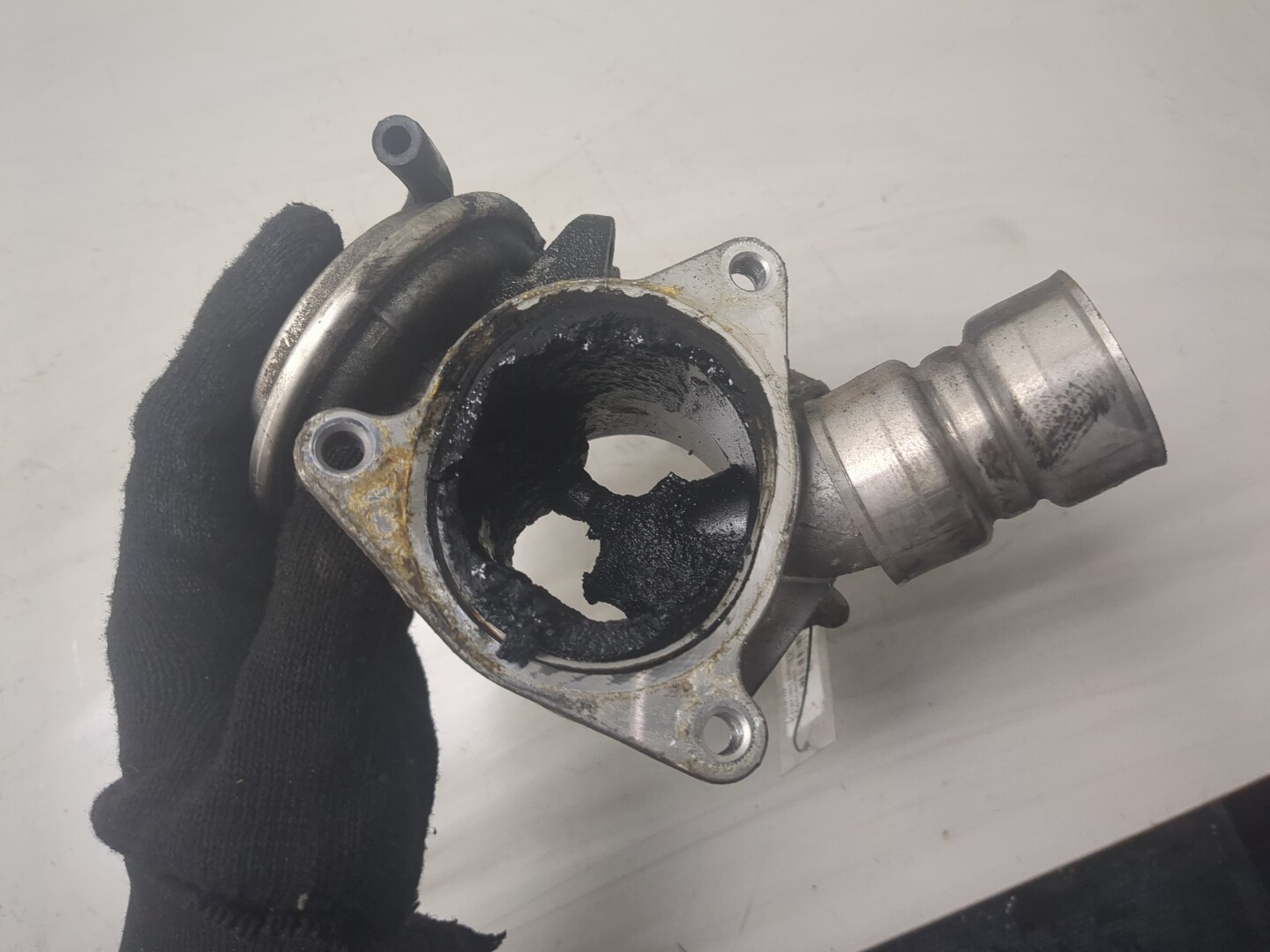 Клапан рециркуляции выхлопных газов (EGR)