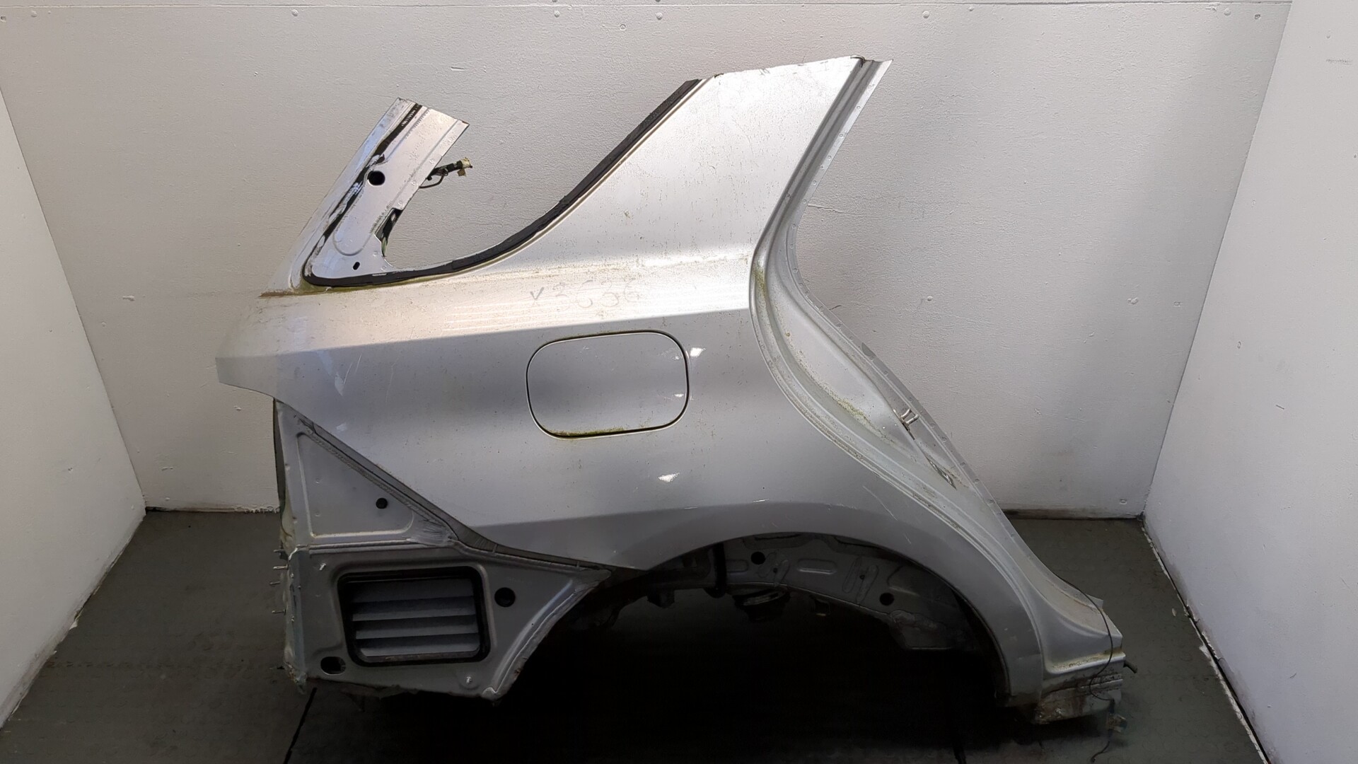 Кузовной элемент