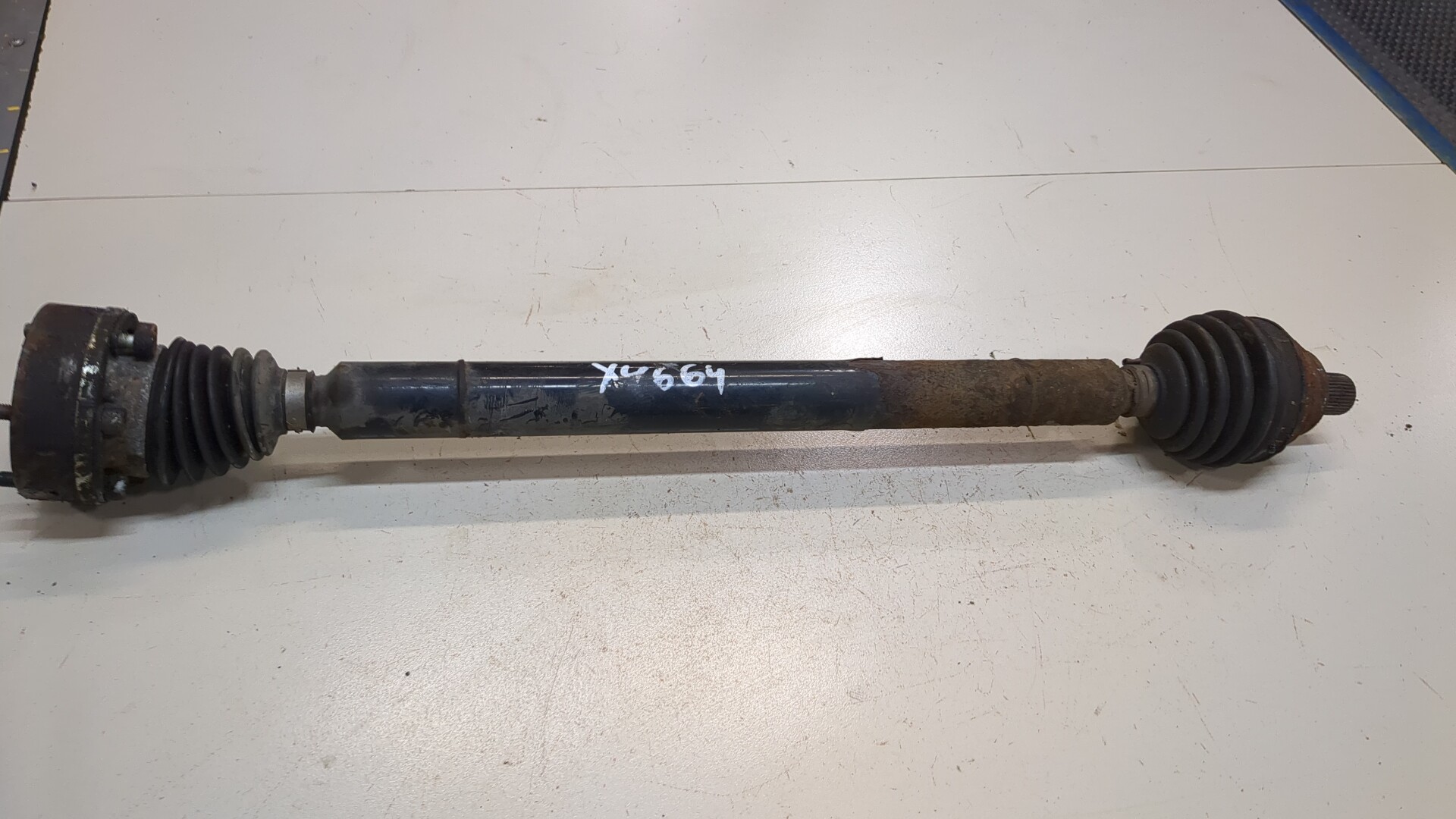 Полуось передняя правая