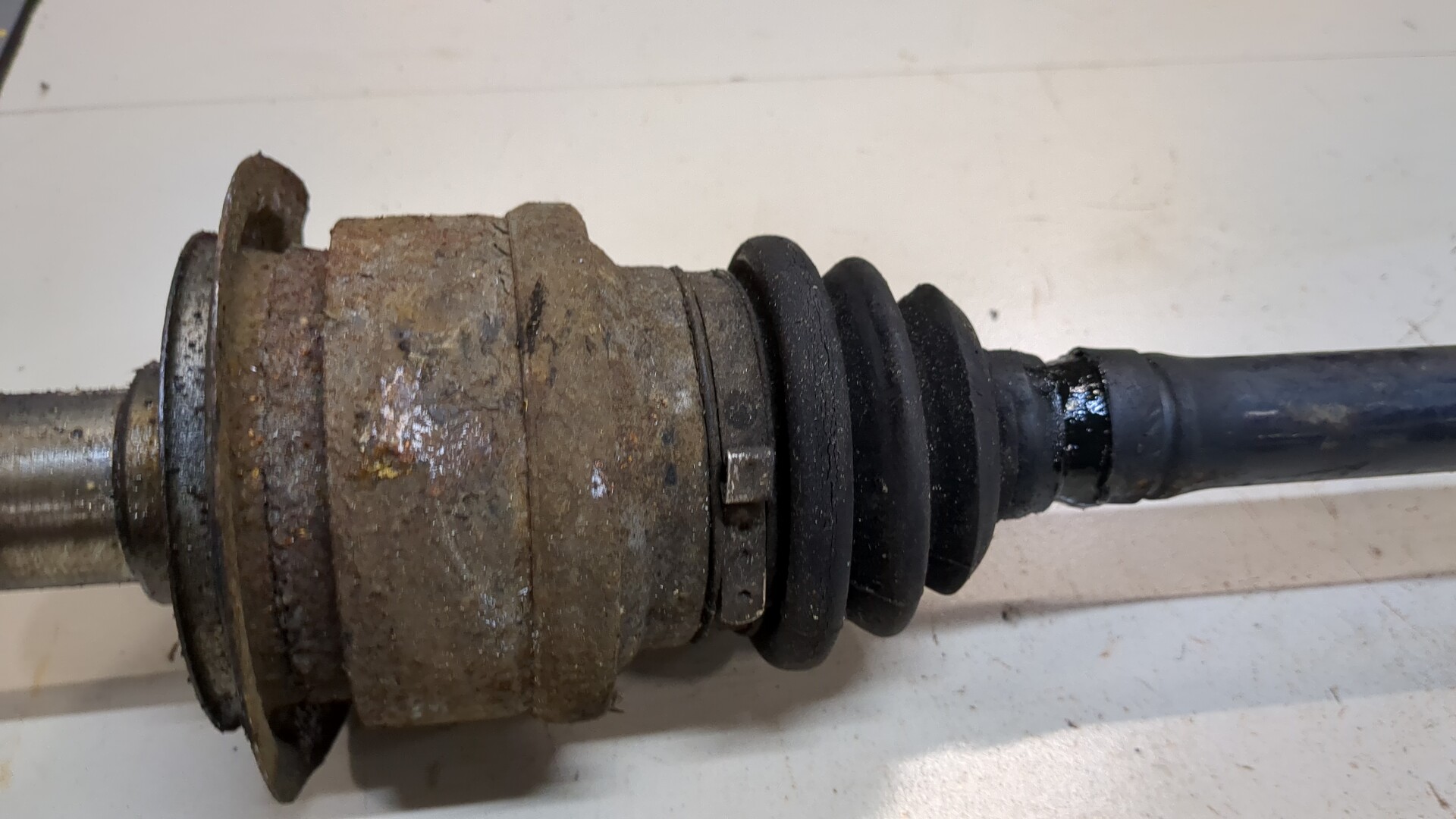 Полуось задняя правая