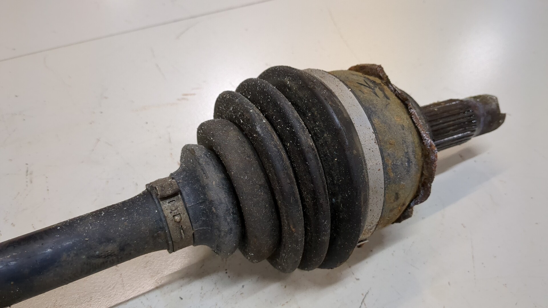 Полуось задняя правая