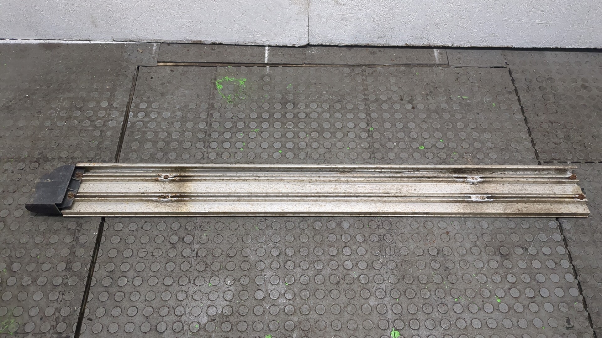 Подножка правая