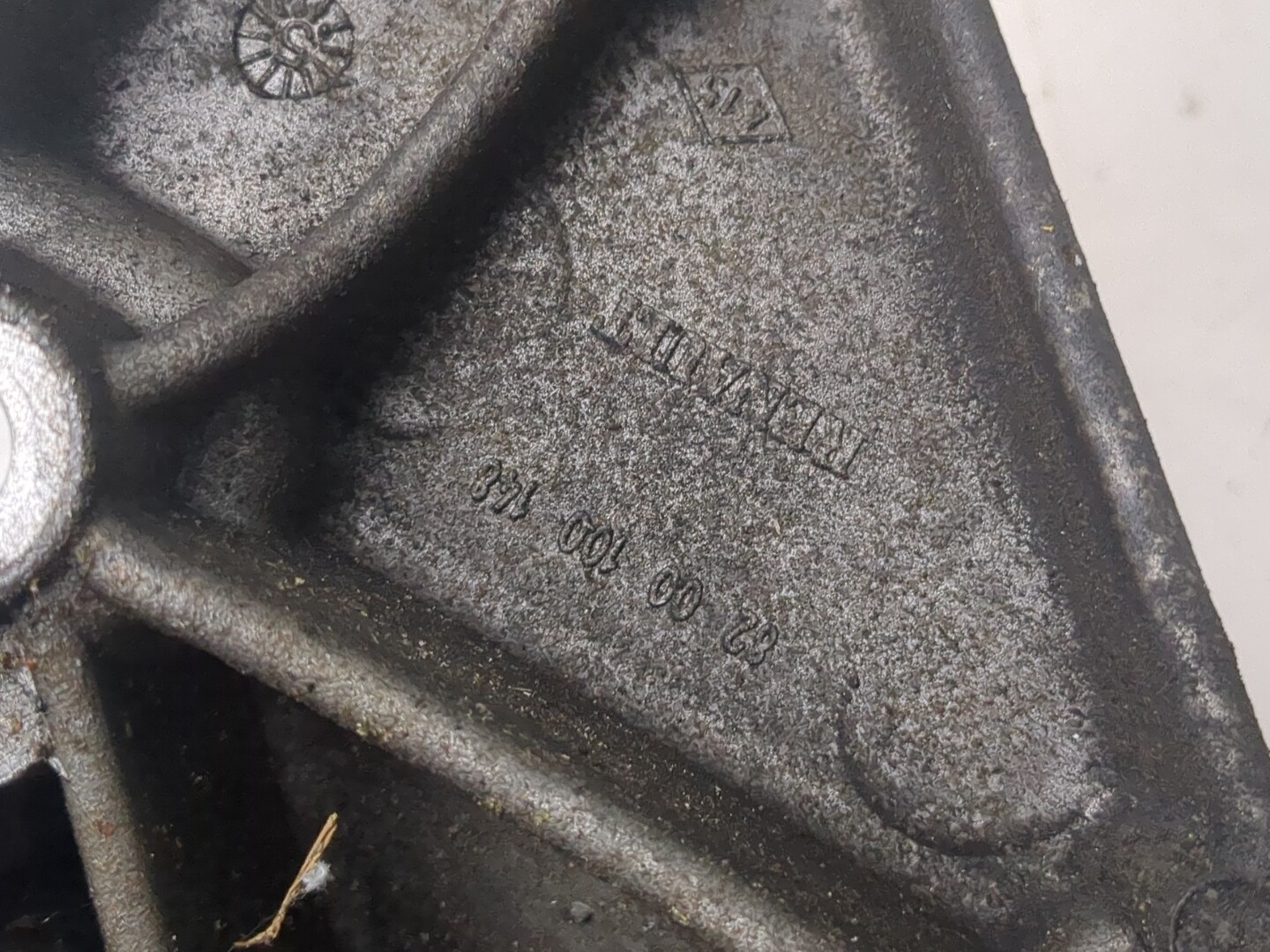 Кронштейн генератора