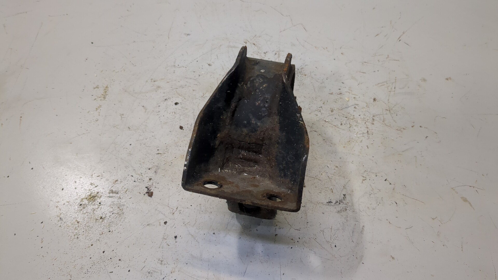 Опора двигателя