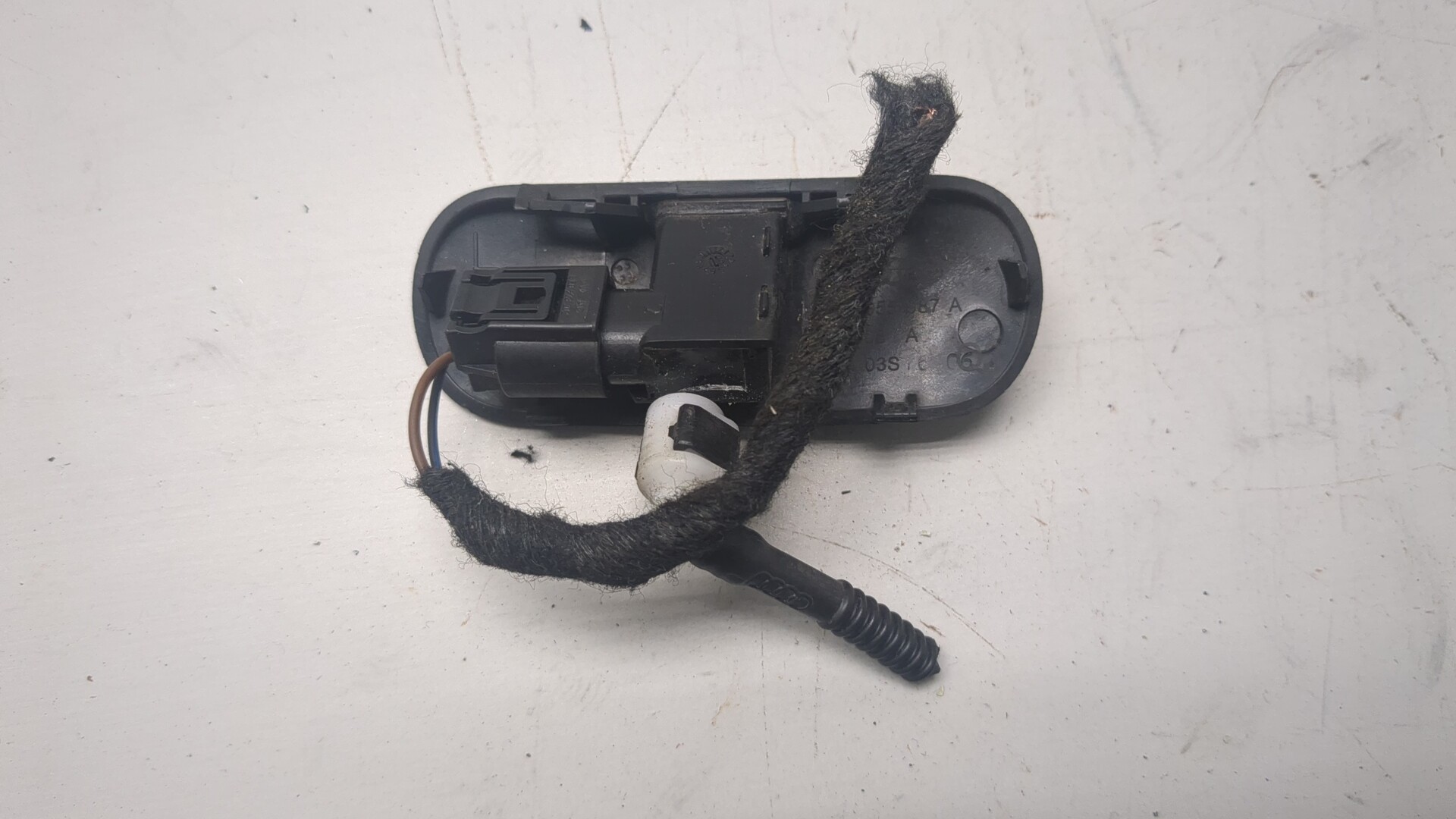 Форсунка омывателя лобового стекла