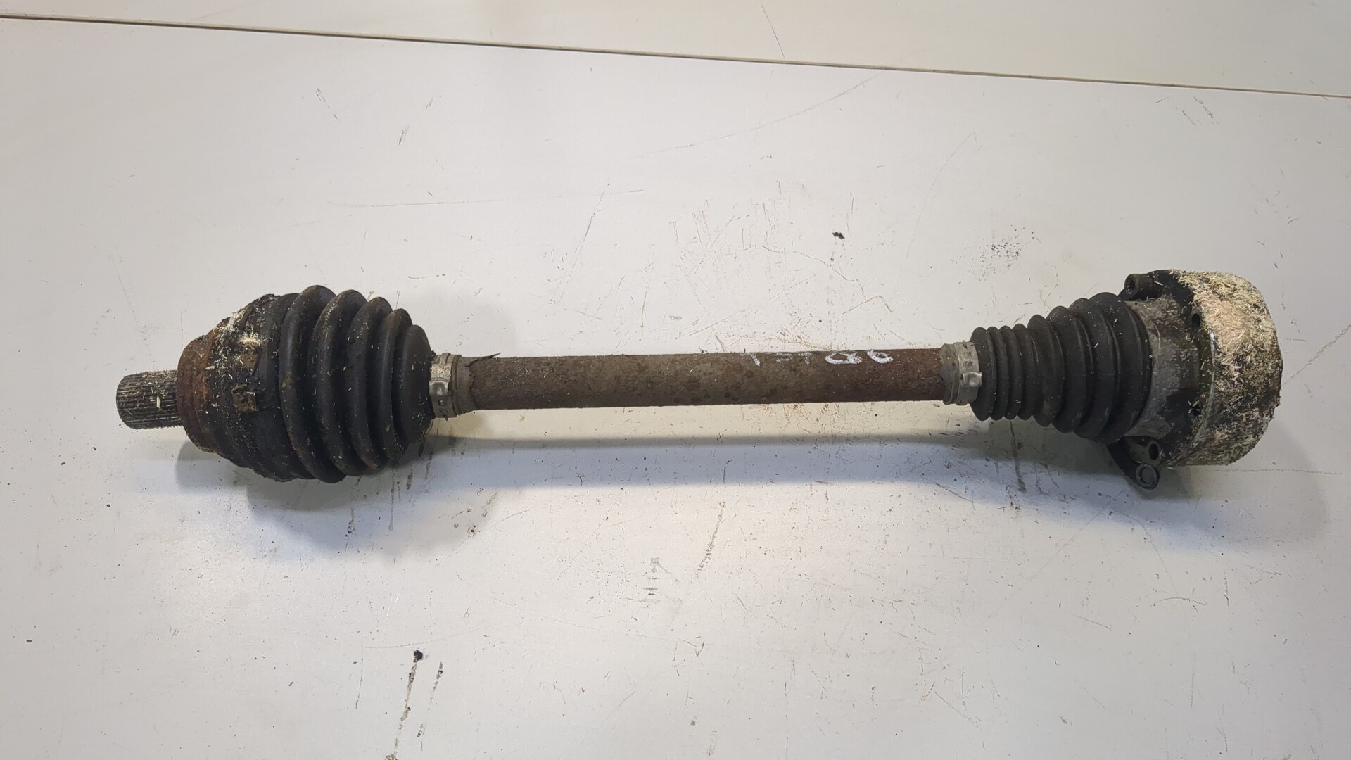 Полуось передняя левая