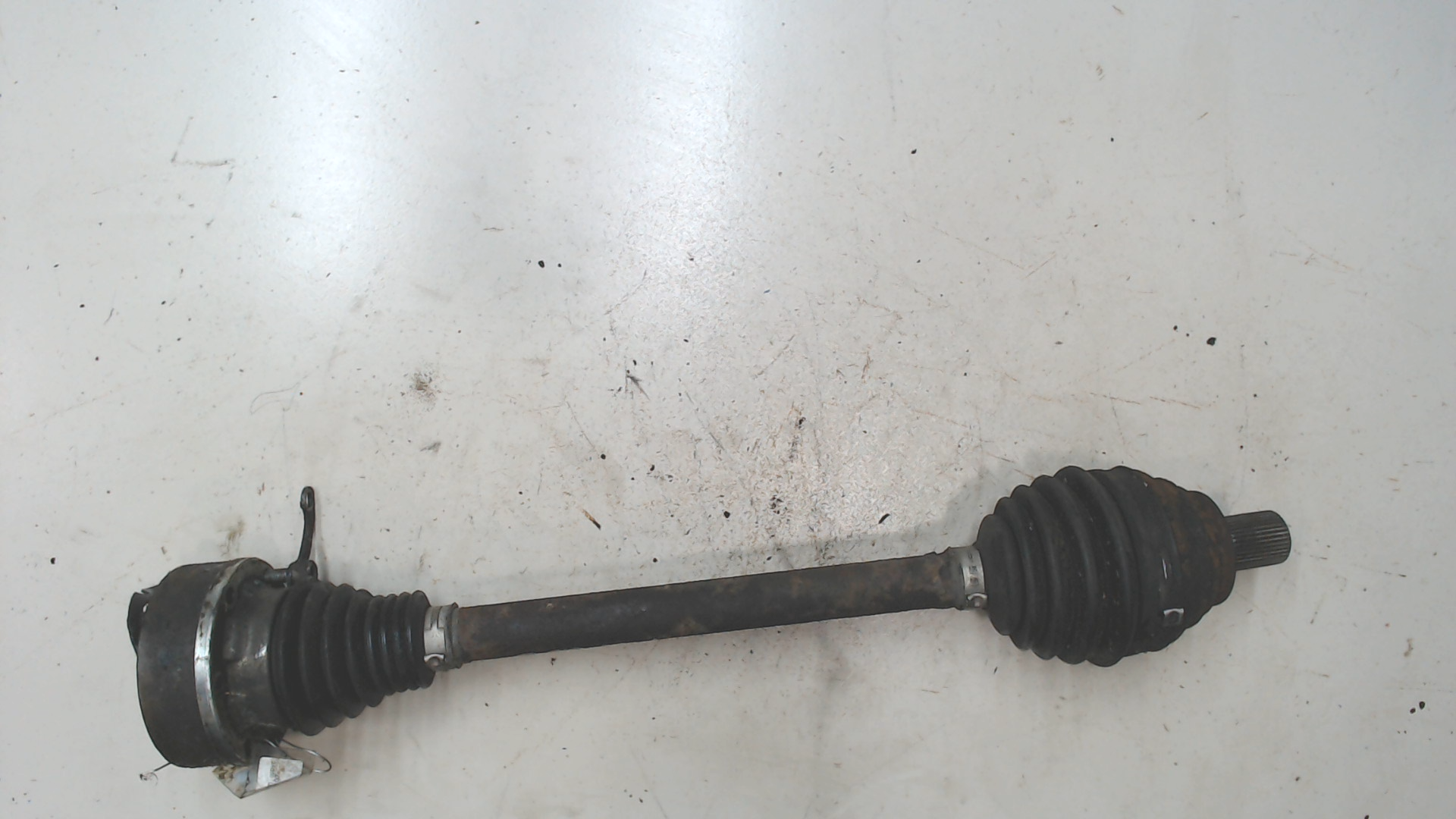 Полуось передняя левая
