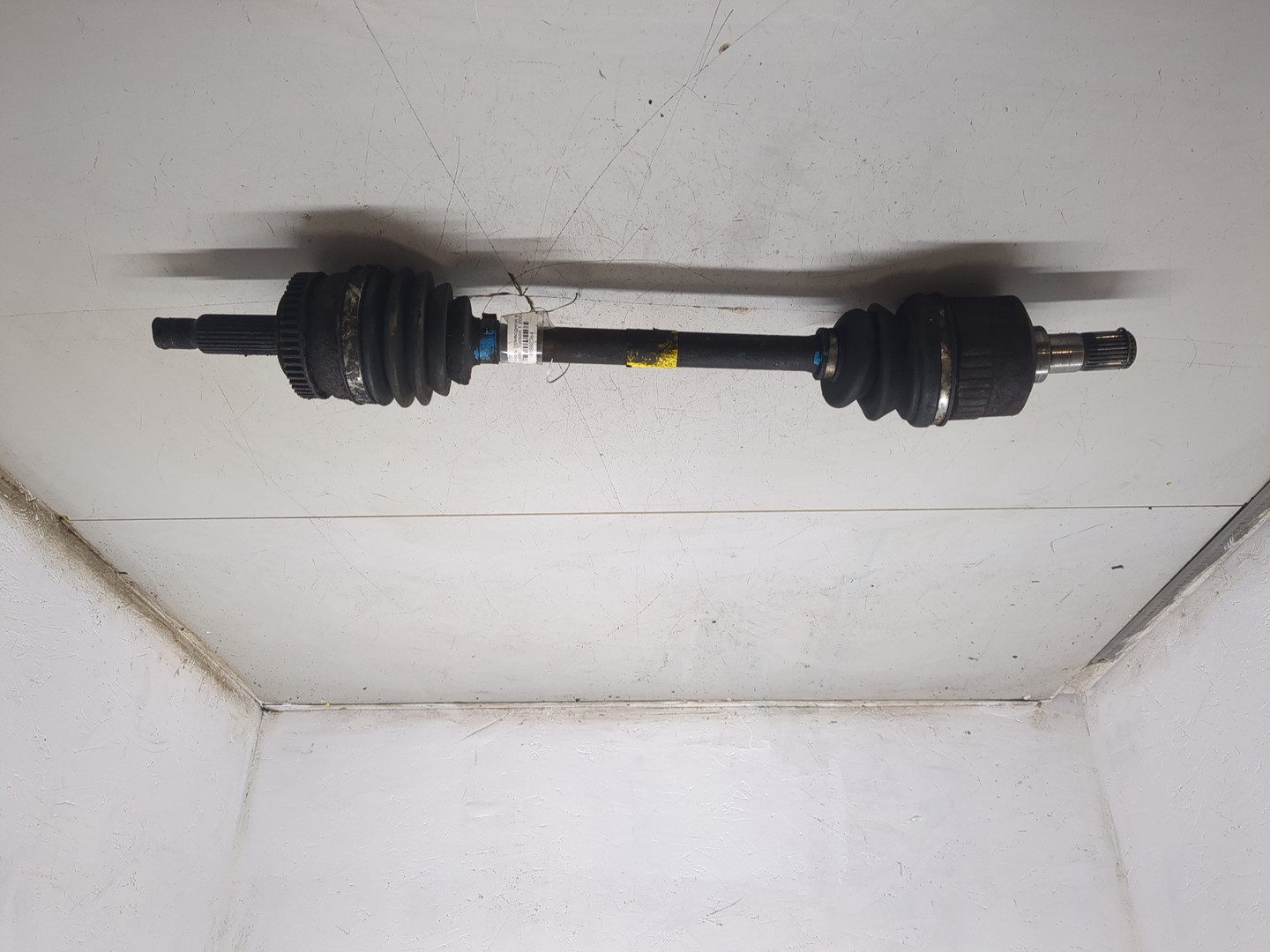 Полуось передняя левая