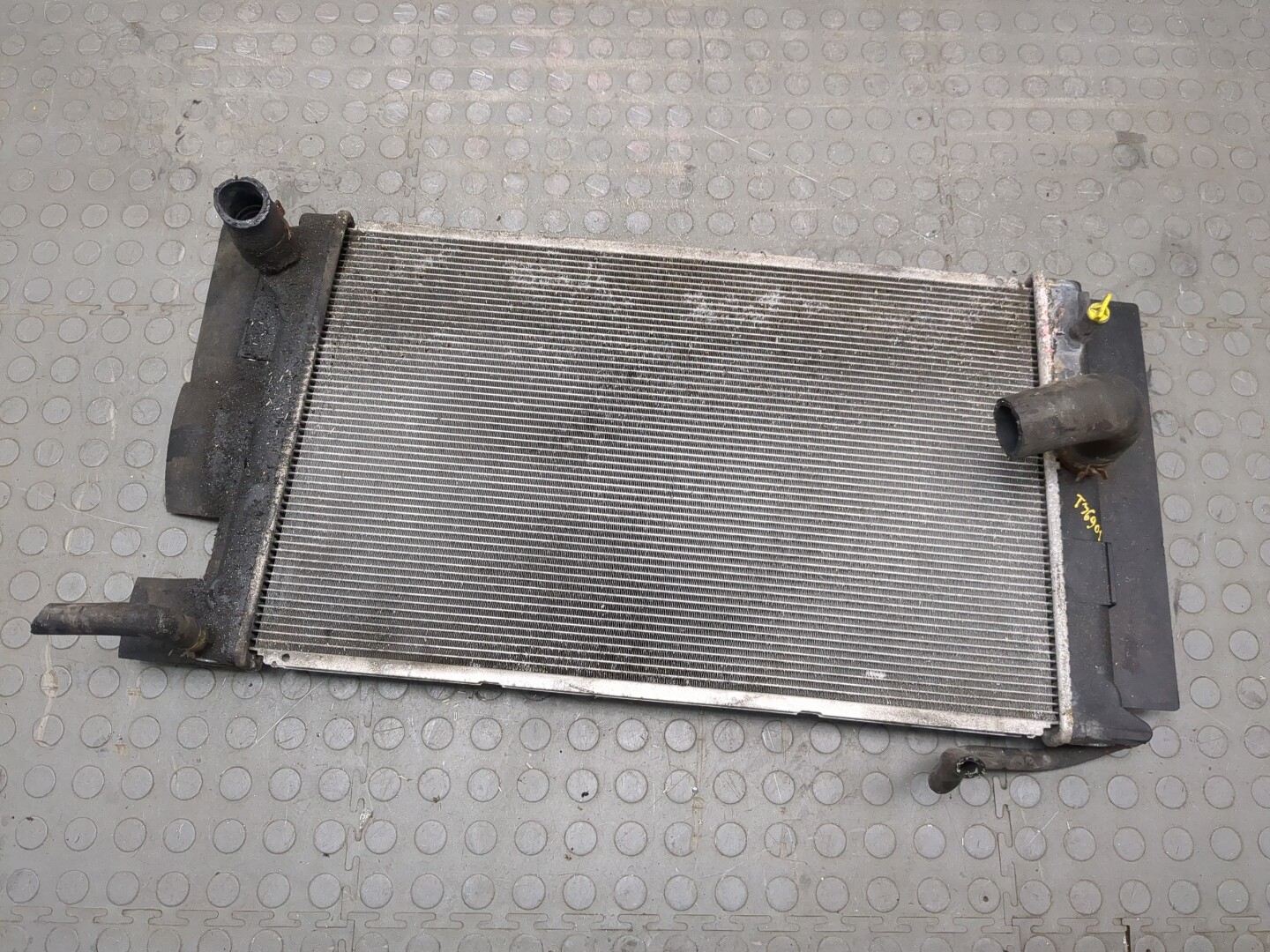 Радиатор охлаждения двигателя основной