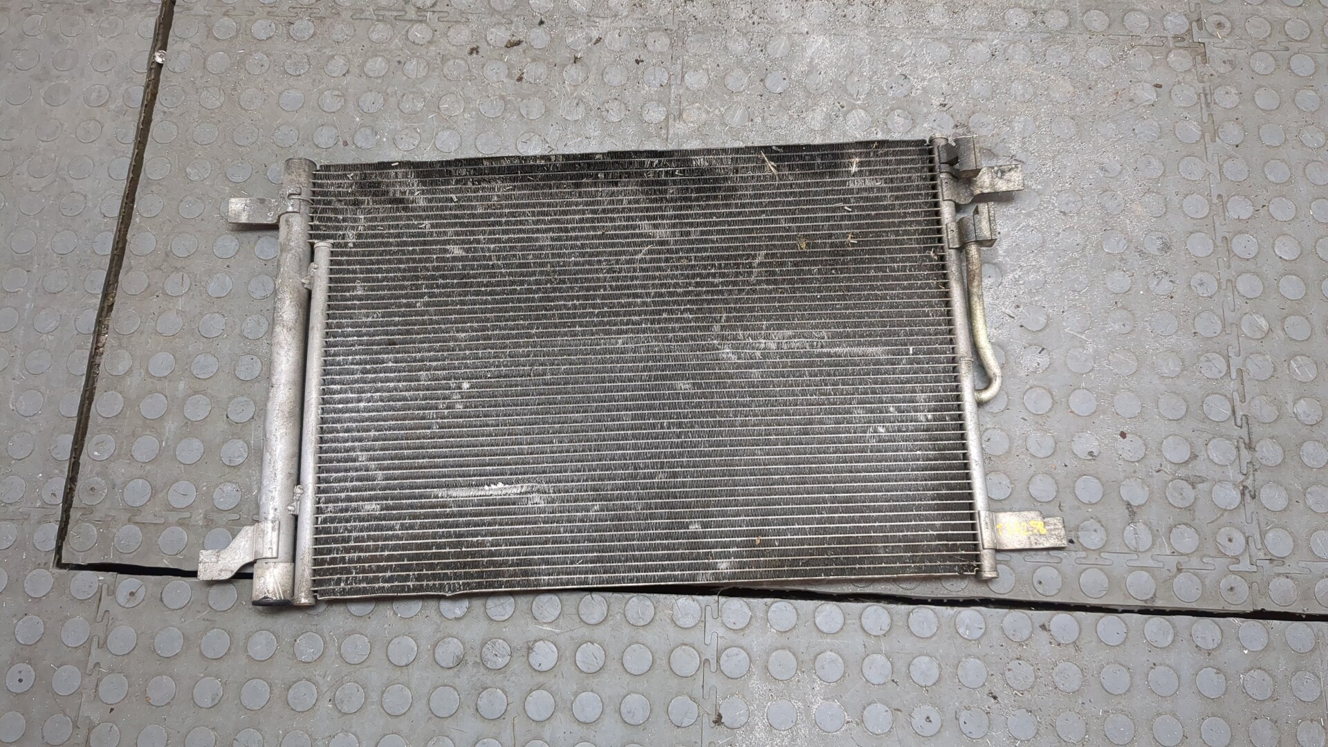 Радиатор кондиционера / конденсер