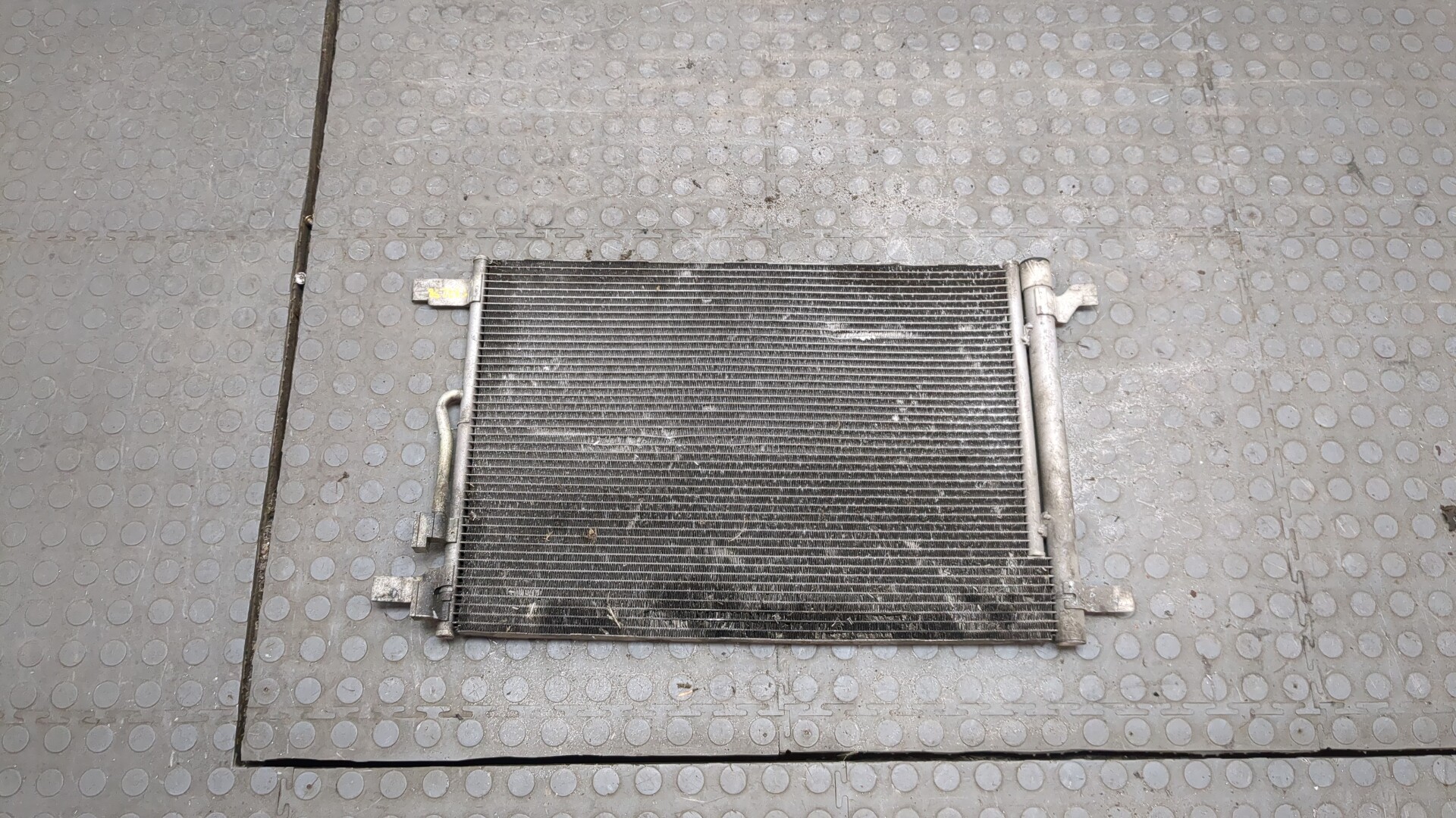 Радиатор кондиционера / конденсер
