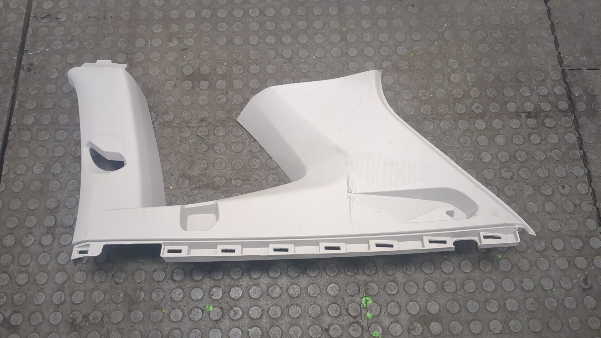 Обшивка стойки