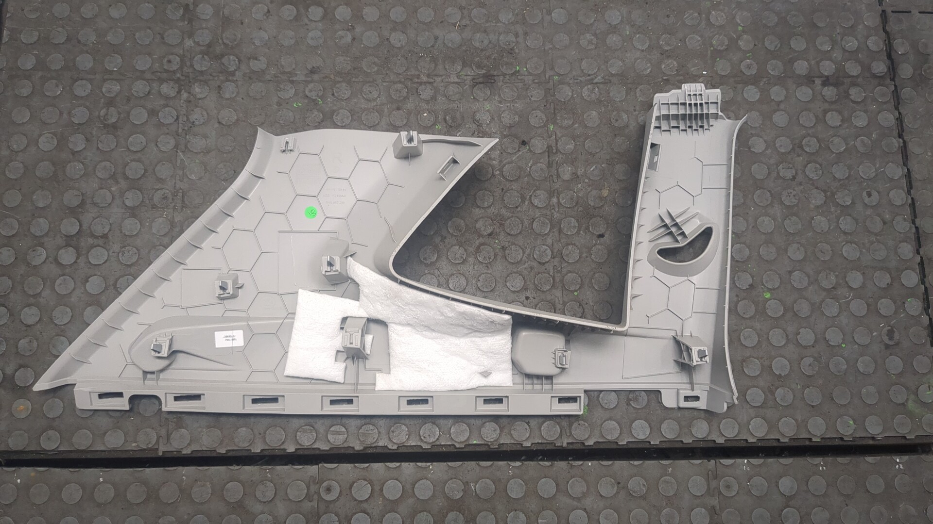 Обшивка стойки