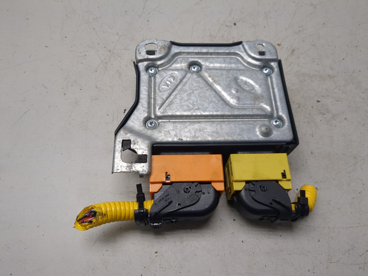 Блок управления подушек безопасности (AIR BAG)