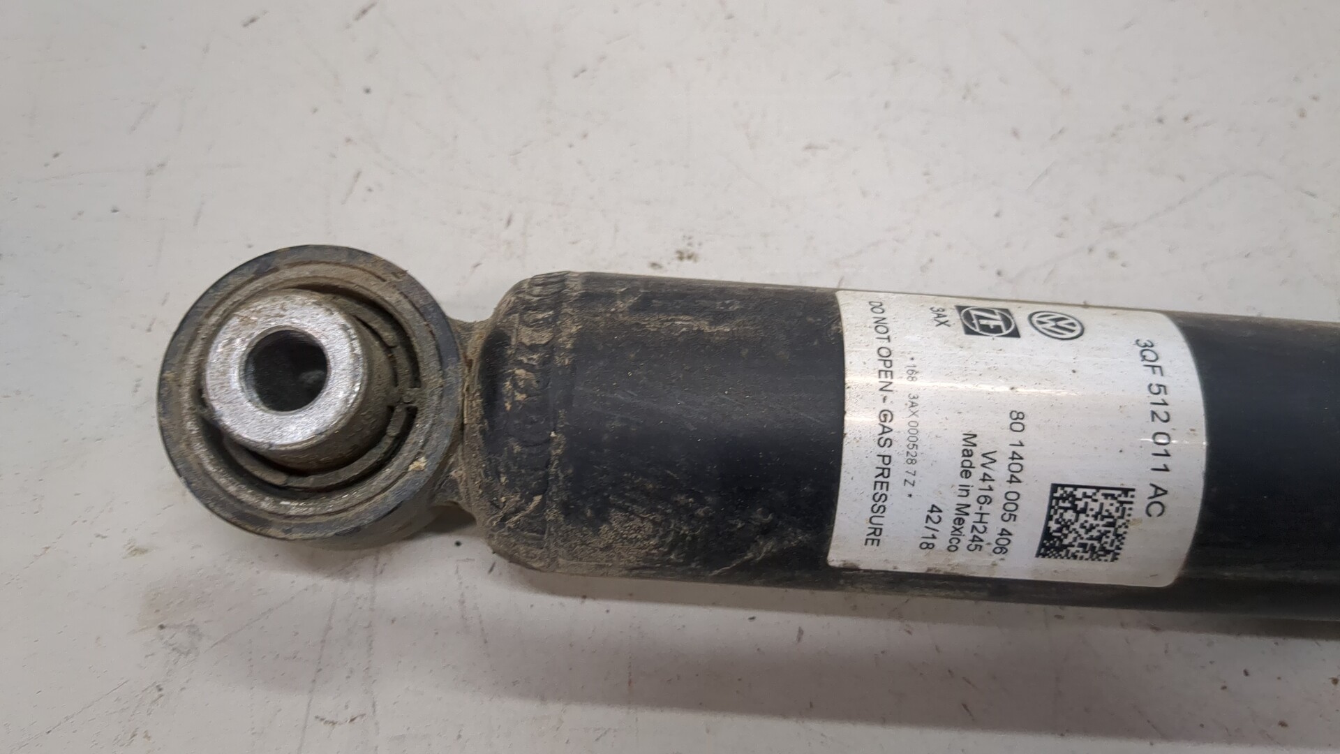 Амортизатор задний (стойка)