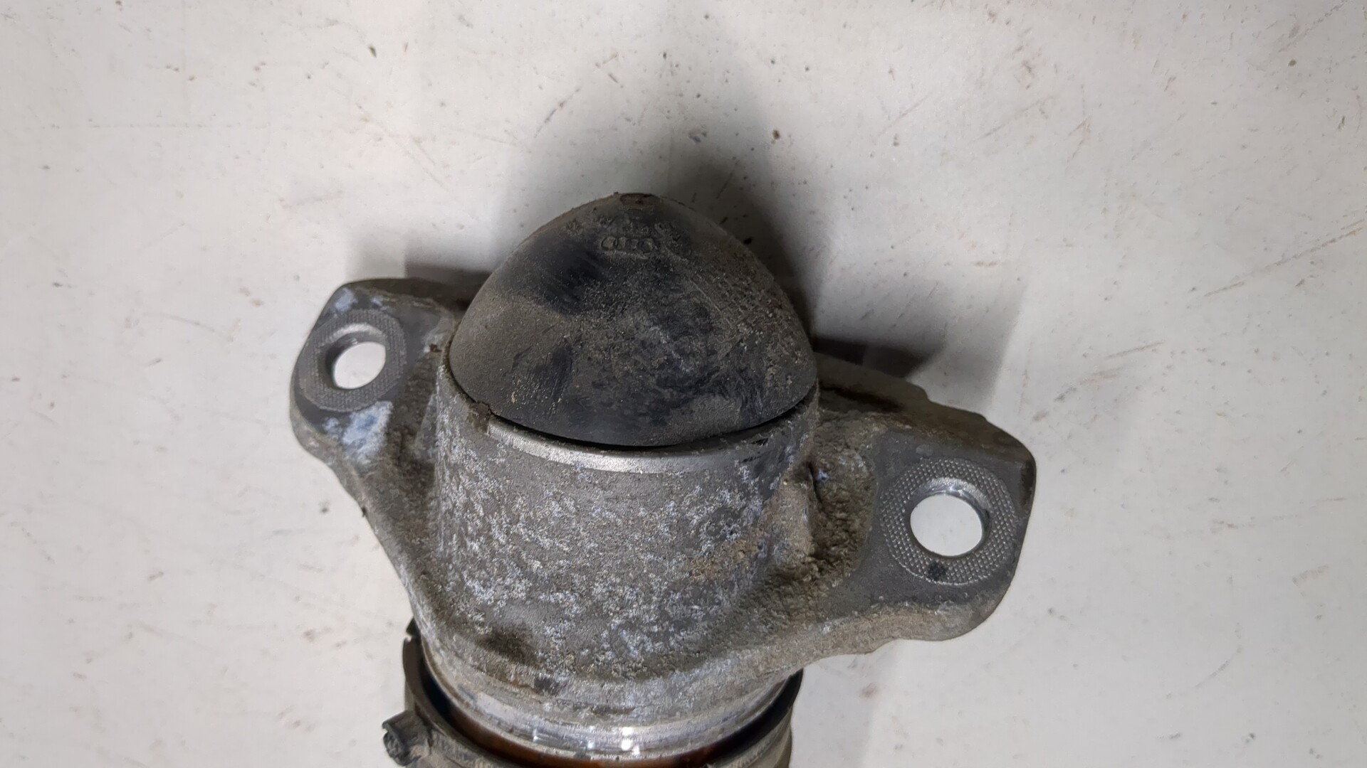 Амортизатор задний (стойка)