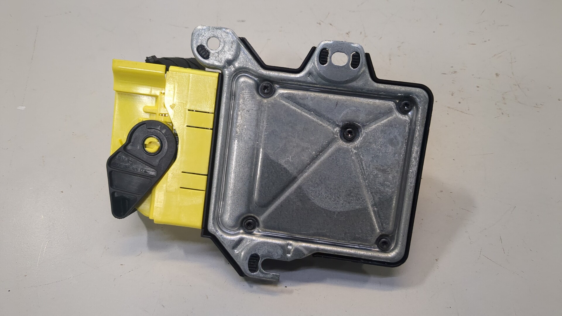 Блок управления подушек безопасности (AIR BAG)