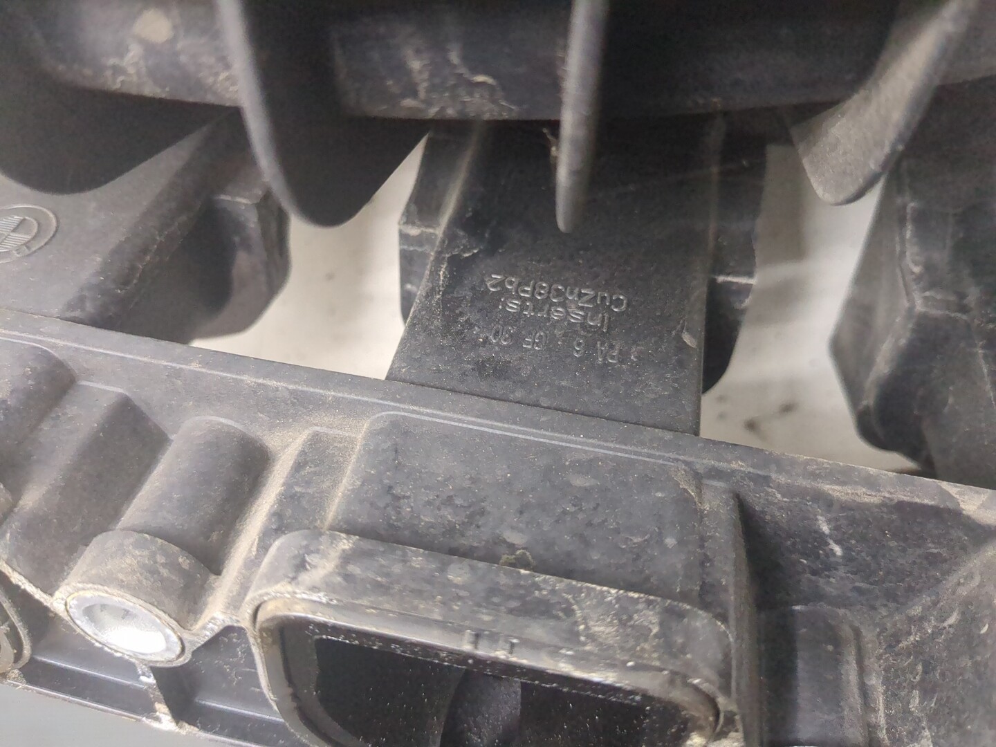 Коллектор впускной