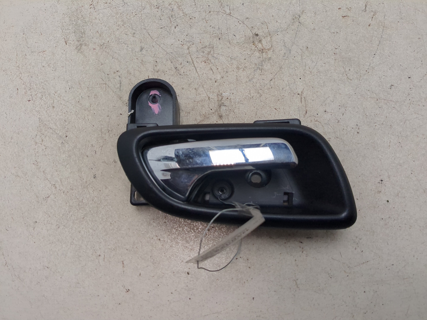 Ручка двери передней внутренняя правая