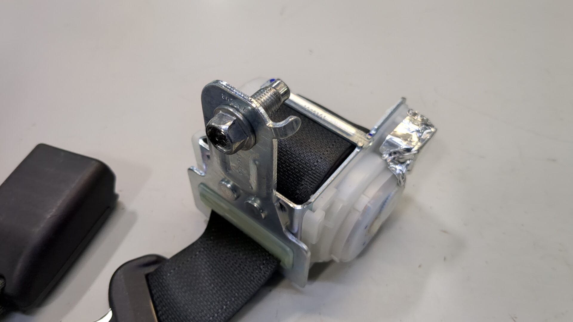 Ремень безопасности