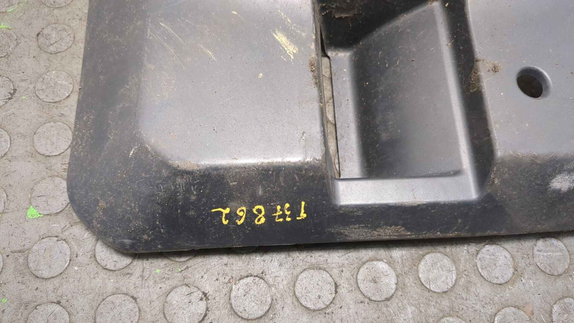 Накладка крышки багажника