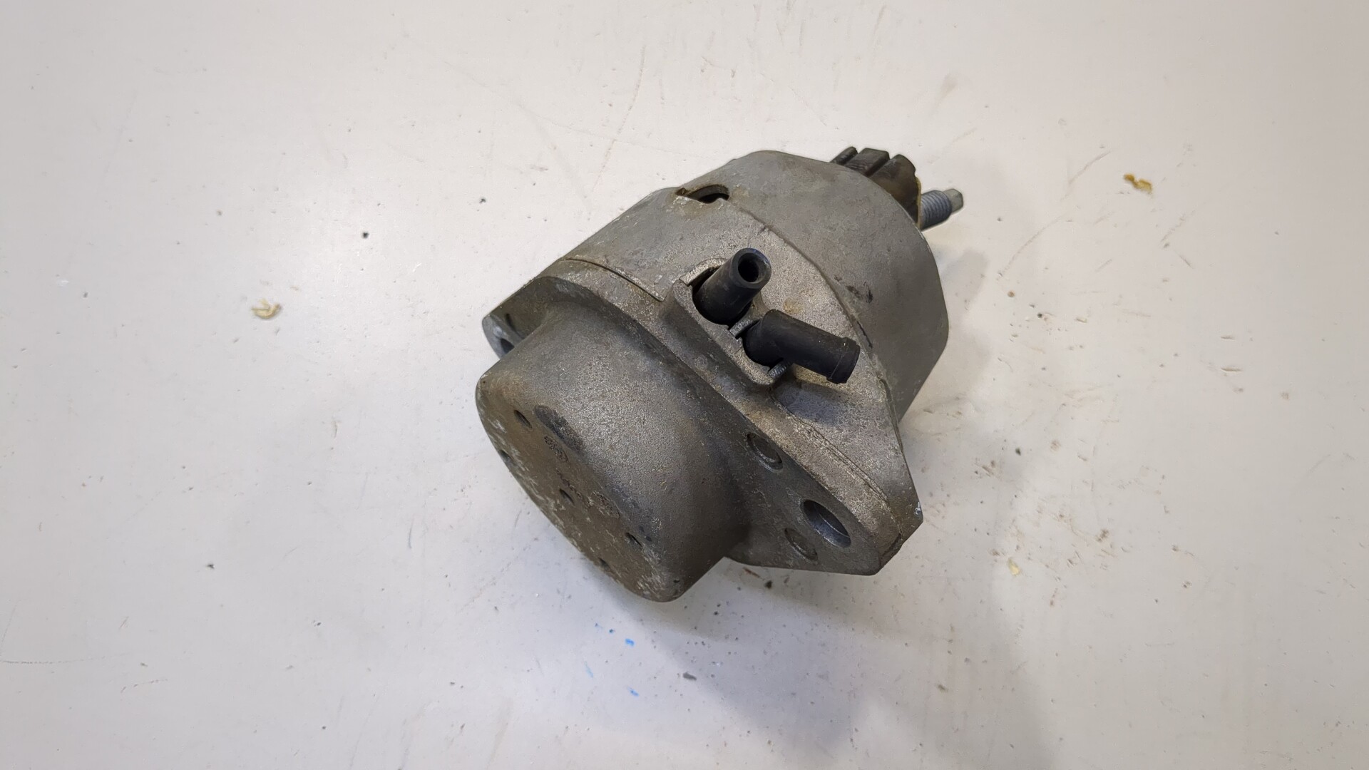 Опора двигателя правая