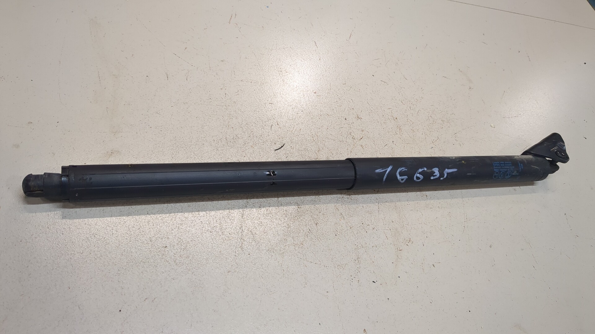 Амортизатор крышки багажника