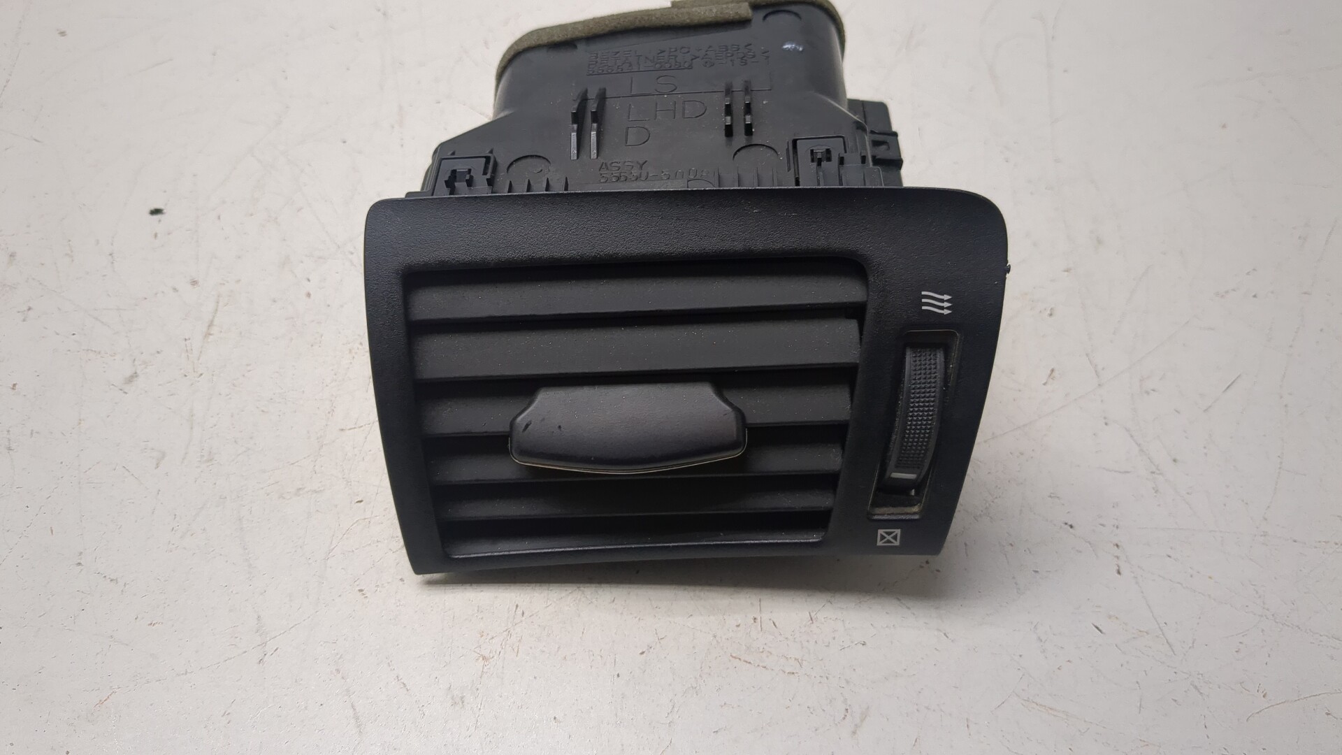 Дефлектор воздушный