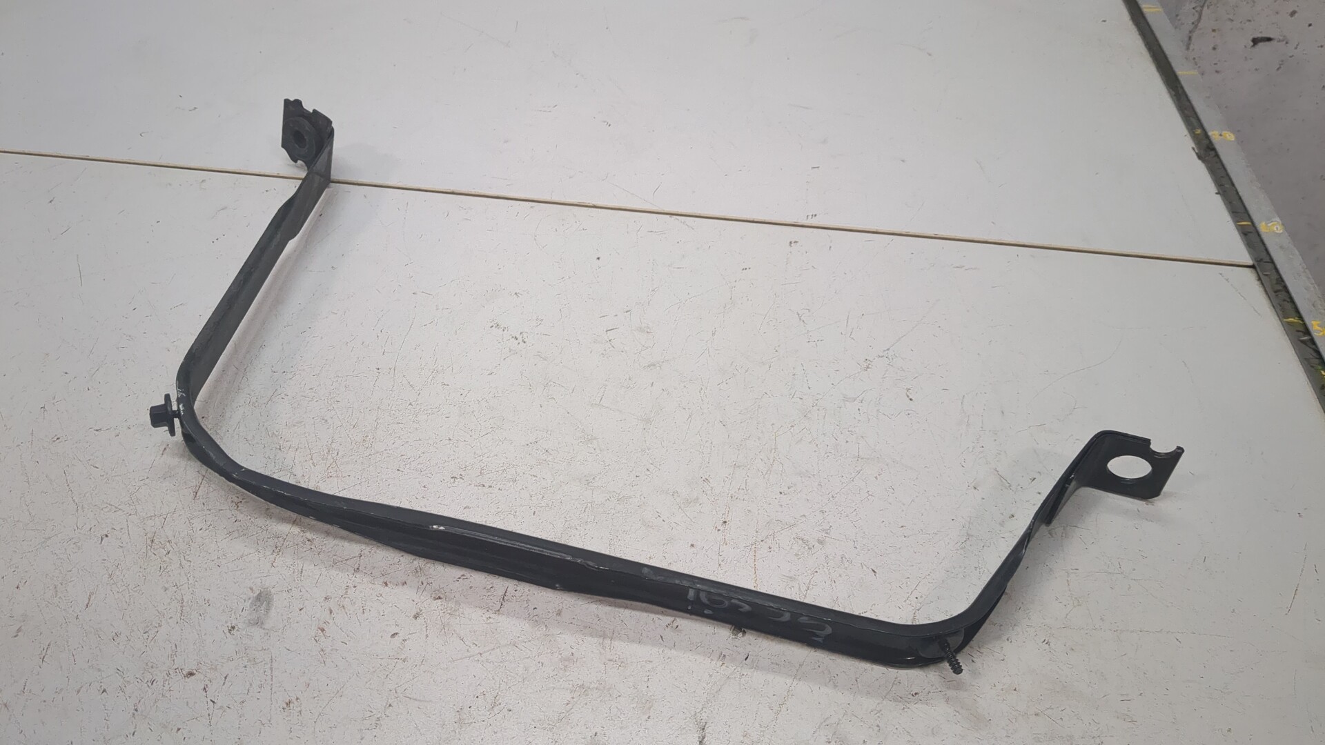 Лента крепления бензобака