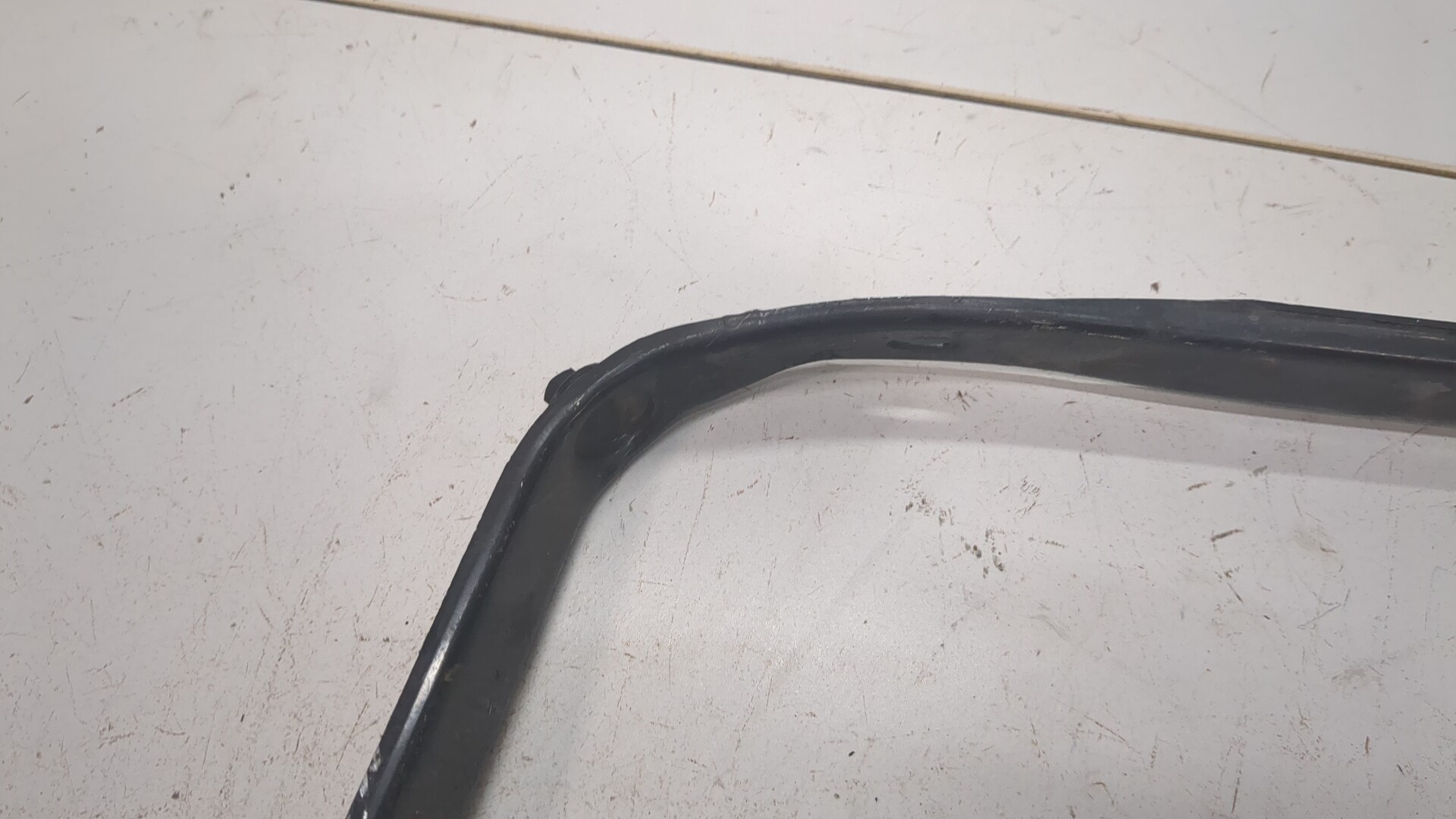 Лента крепления бензобака