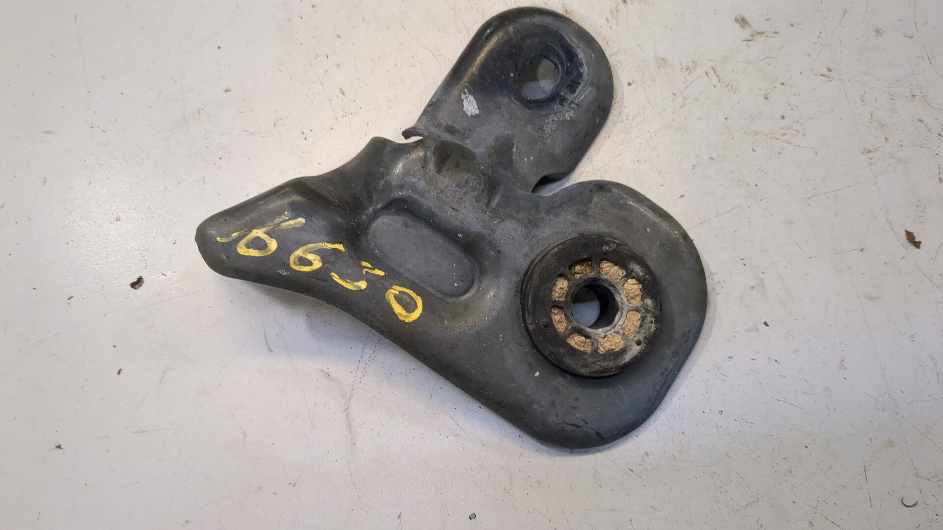 Кронштейн радиатора