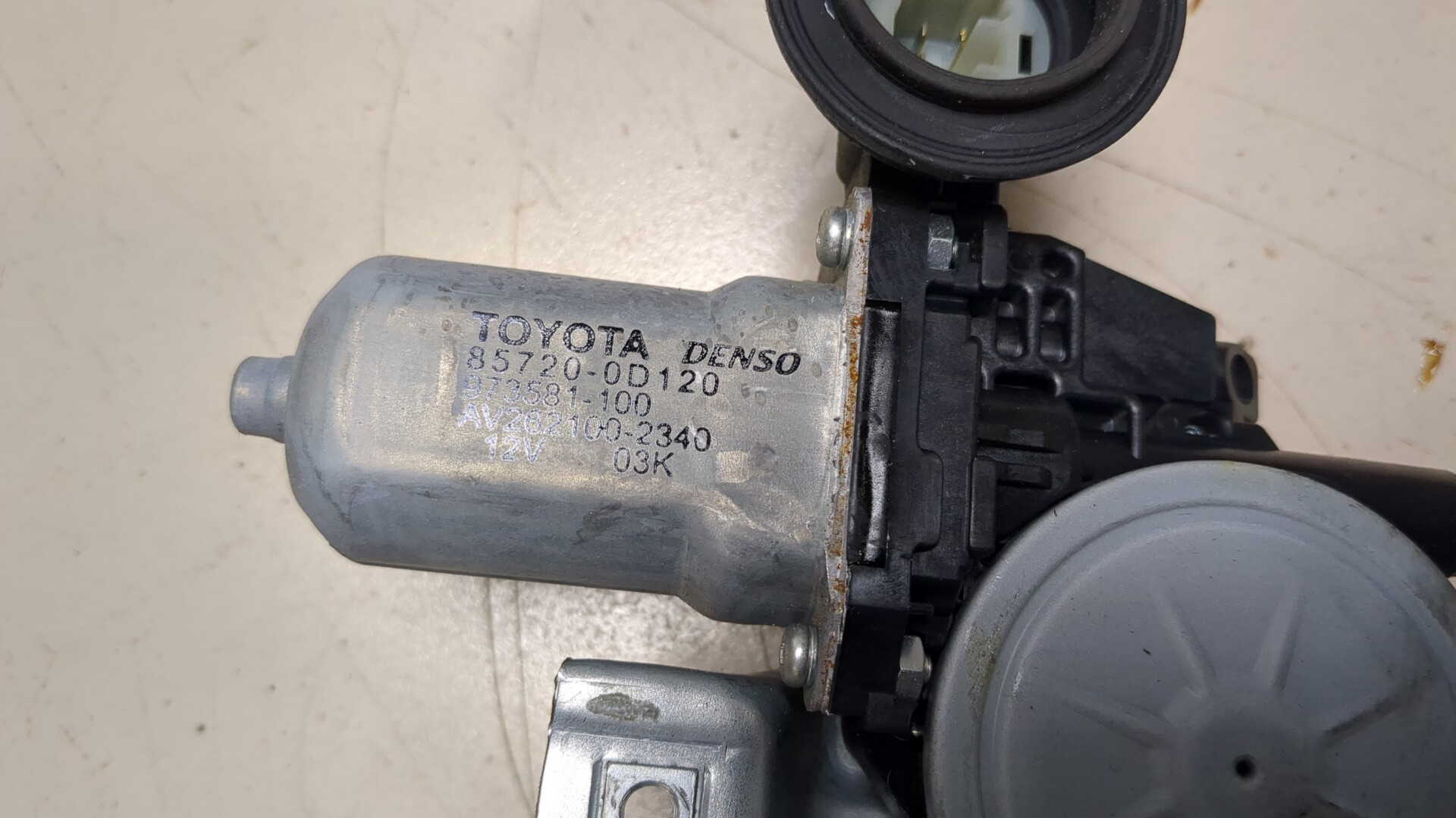 Стеклоподъемник электр. передний левый