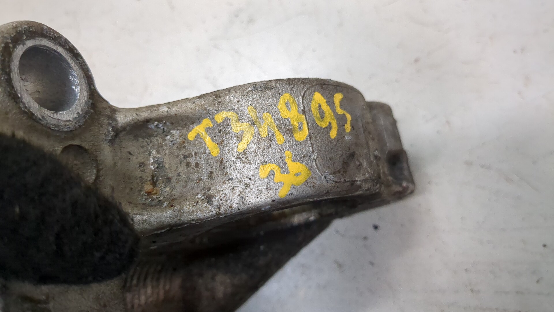 Кронштейн подвесного подшипника