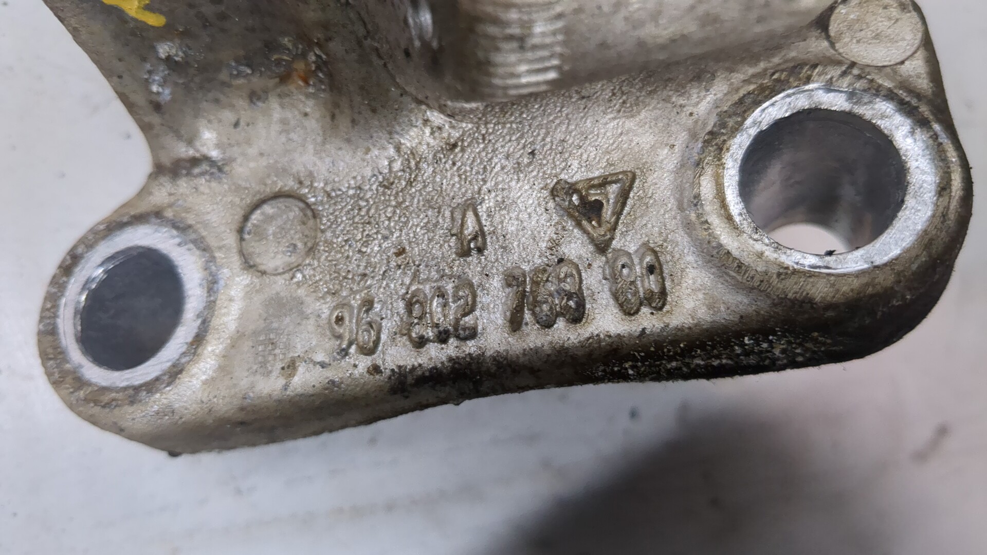 Кронштейн подвесного подшипника