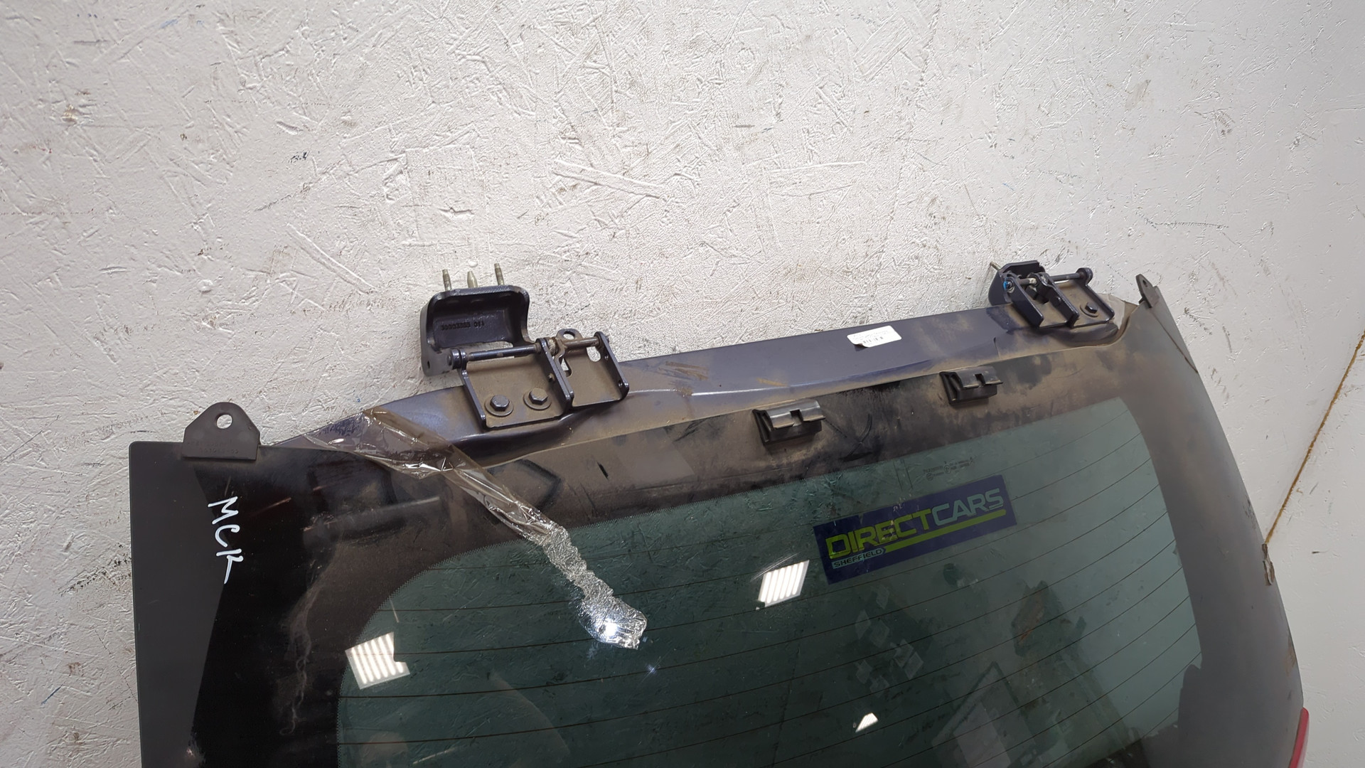 Дверь багажника