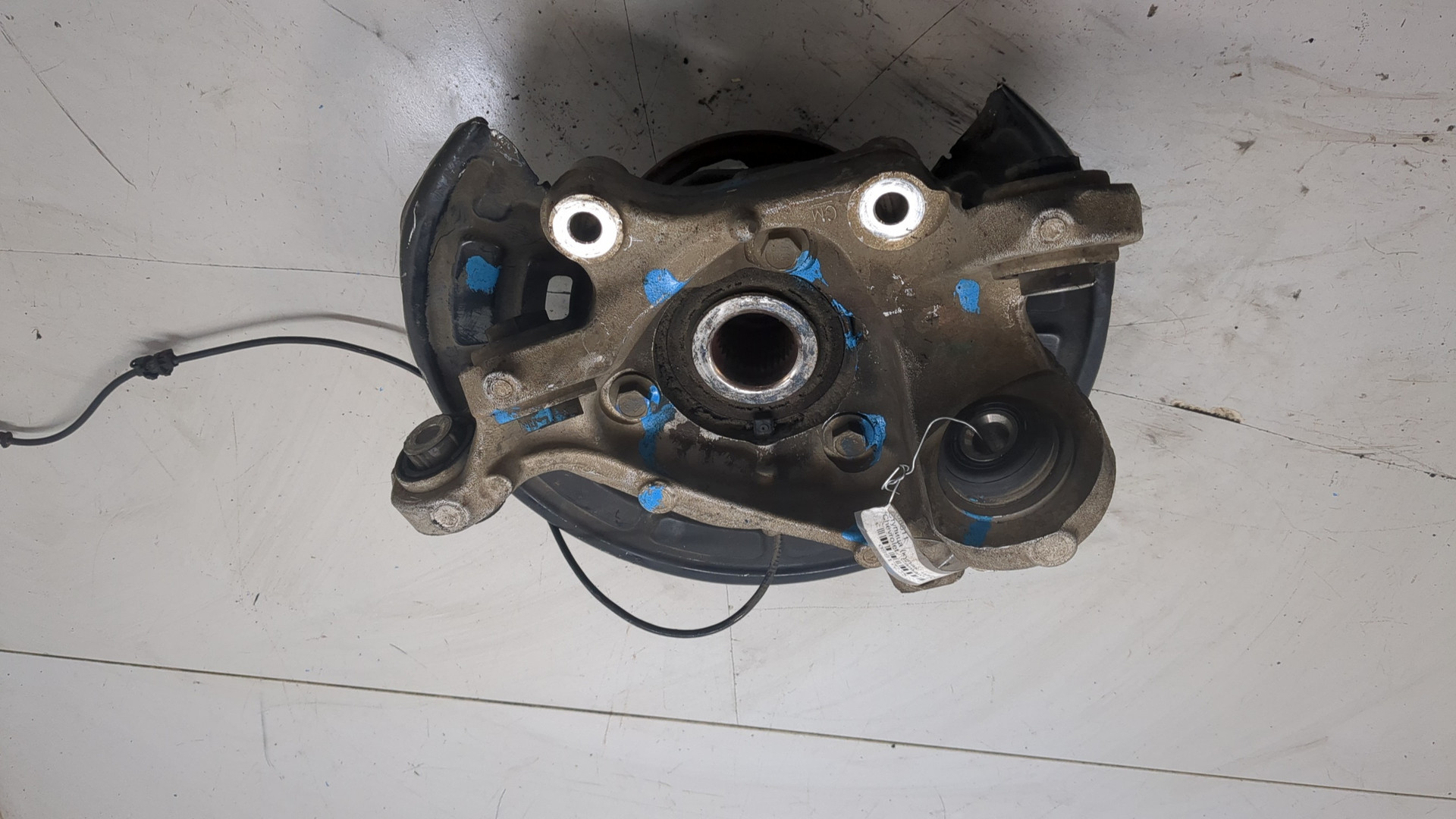 Кулак поворотный задний левый