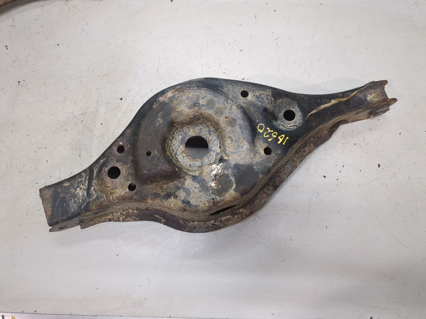 Рычаг задний